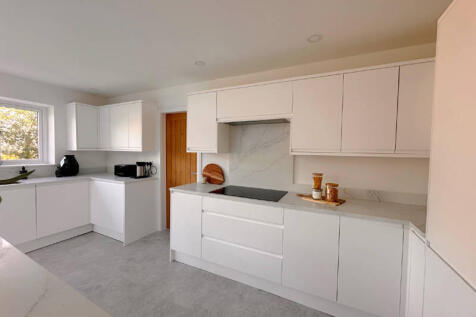 Family Dining Kitchen