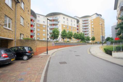 4 bedroom house for rent in Bow, E3