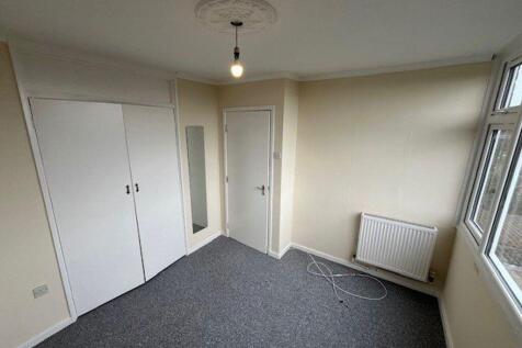 Griffin Close, Shepshed photo 4