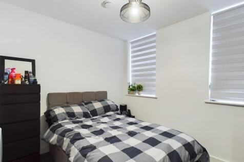 CAM01909G0-PR0088-STILL001