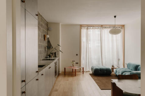 265917 - Stoke Newington High Street_Re-edits_H...