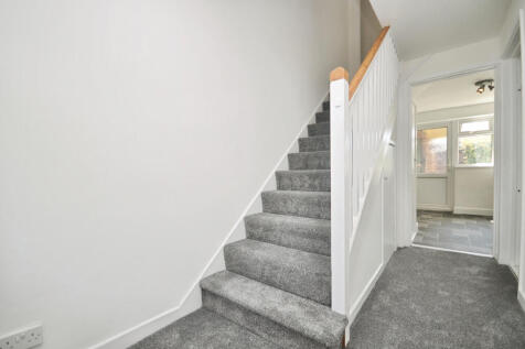 Meadgate Avenue, Great Baddow, Chelmsford photo 4