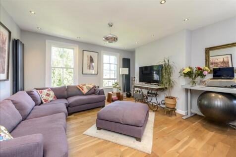 London, W12 - property photo