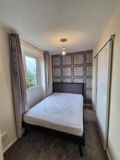 Bedroom .jpg
