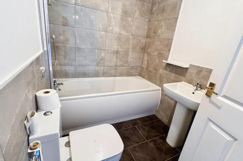 Three-piece Bathr...