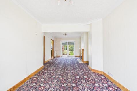 CAM03259G0-PR0312-STILL005