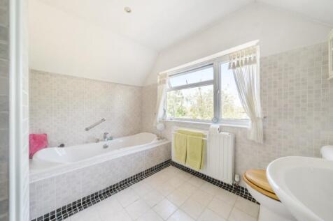 1317674-2-68638aa76e256-ARW