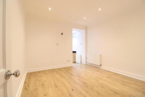Dining Room 1.JPG