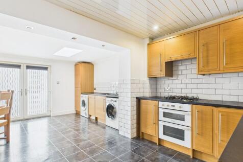 CAM05526G0-PR0042...