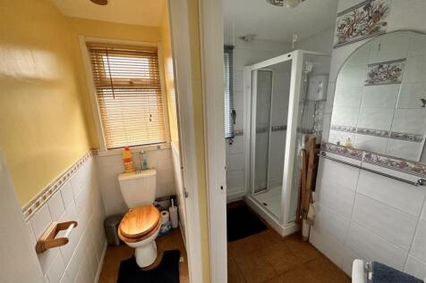 WC and Shower Room.JPEG