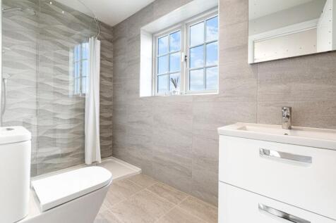 En suite - Bedroom 2