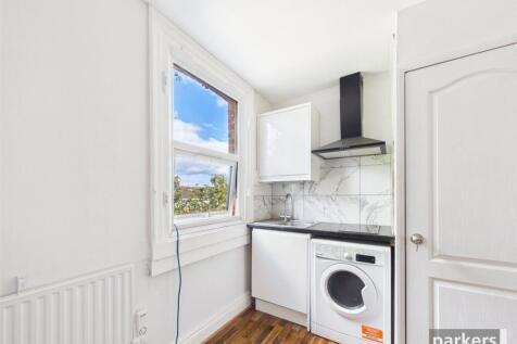 Tilehurst Road, Reading, Berkshire, RG30 photo 3