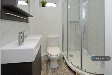 Sshared Bathroom With One Other 