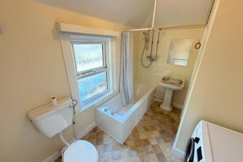 Estcourt Street, Devizes, SN10 photo 4