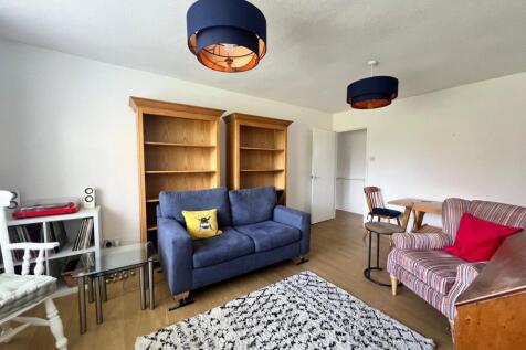 Spacious and charming Lounge/Diner