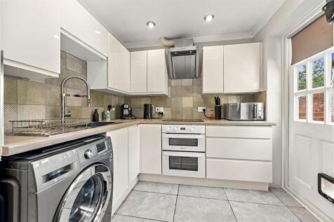 48 Downs Close, Purbrook-PorticoMarketing-SoldBy-9