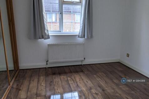 Fulmer Road, London, E16 photo 4