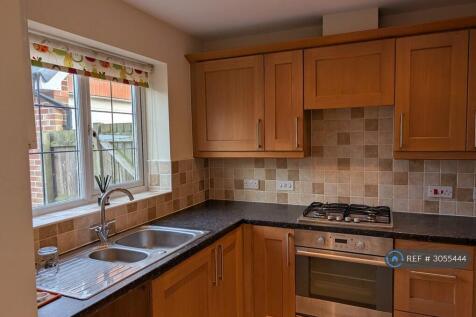 Galingale View, Newcastle-Under-Lyme, ST5 photo 3