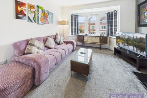 First Floor Livin...