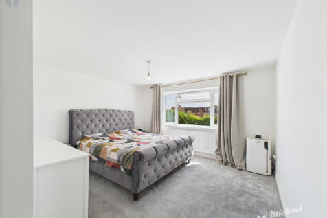 CAM03218G0-PR0634-STILL016