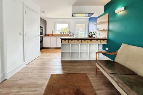 Living Room/Kitchen