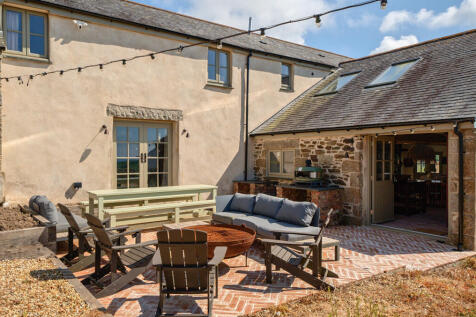 1298221-75-682df7...