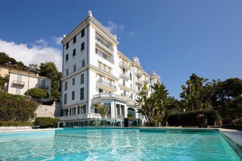 Front of the buildin