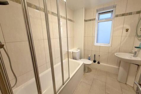 Mount Grove, Edgware, Middlesex, HA8 photo 3