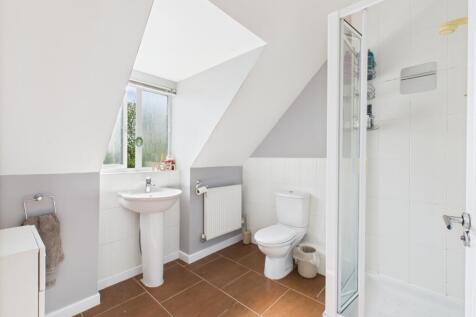 CAM03729G0-PR0041-STILL029