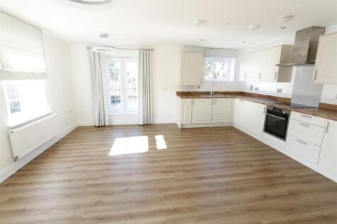 Shepherds Place, Shefford photo 4