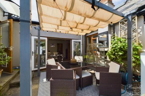 CAM01995G0-PR0051-STILL018