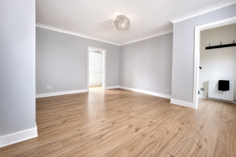 28 Scotia Crescent, Larkhall ML9 1HT photo 4