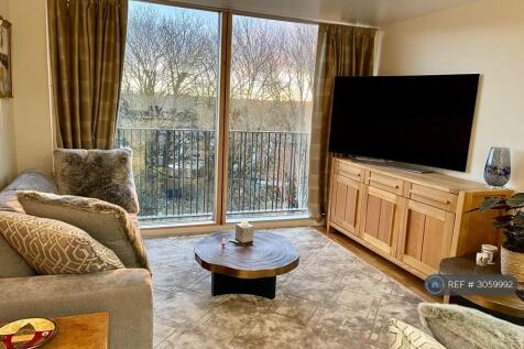 Watermill Way, London, SW19 photo 3