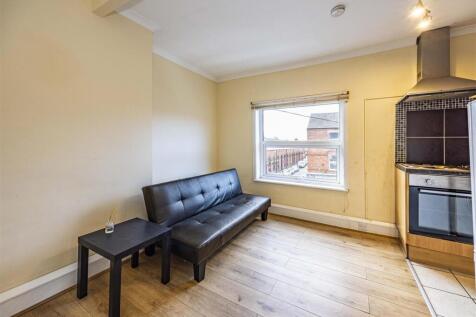 Flat2586aMansfieldRoad-3.jpg