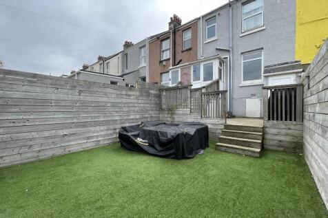 Lydford Park Road 24 - Rear.jpg