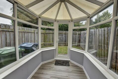 Edgeworth Crescent, Fulwell photo 4