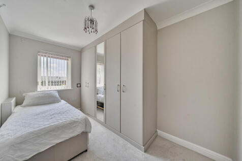 1328998-9-687a80e...