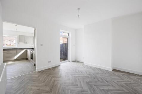 Dominion Road, 136-012.JPG