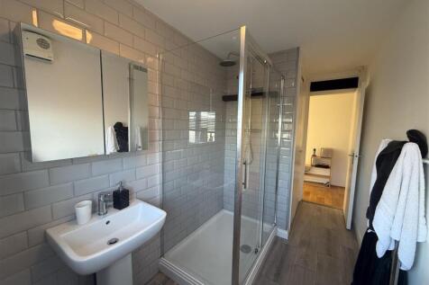 Bathroom.jpeg