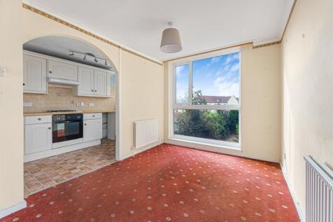 31 Plane Tree Way-8.jpg
