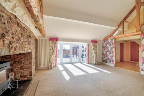 6 Meadow Lane (12).jpg