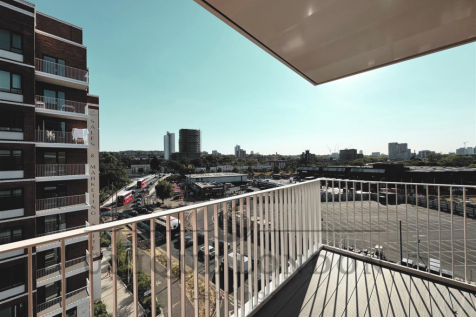 Hopper House, Pettman Crescent, London photo 2