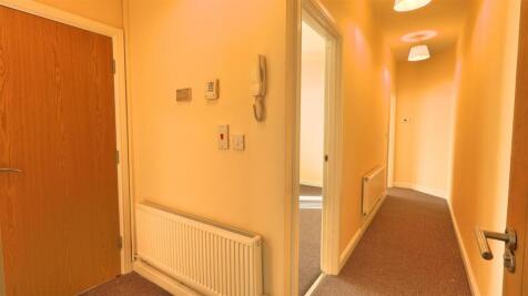 Nags Head Hallway