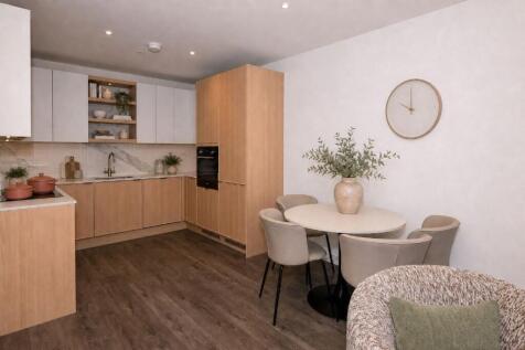 Kitchen &amp; Dining
