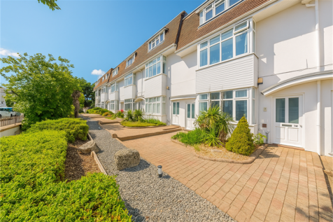 Bournemouth, BH8 - property photo