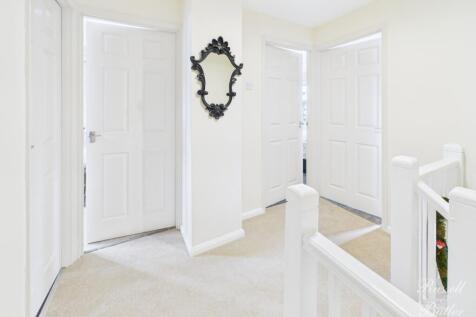 CAM01995G0-PR0354-STILL026