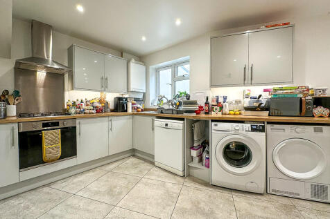 Communal kitchen ...