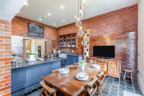 8680551-interior69.jpg