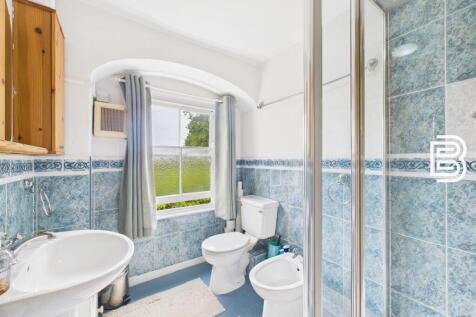 2nd Floor Bathroom.jpg