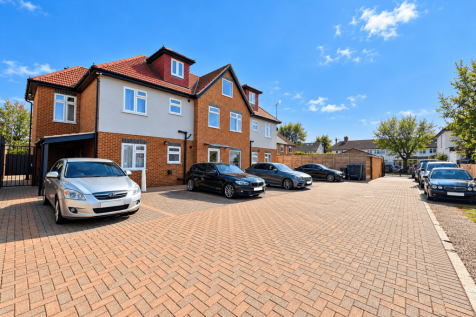 2 Bed Furnished Flat